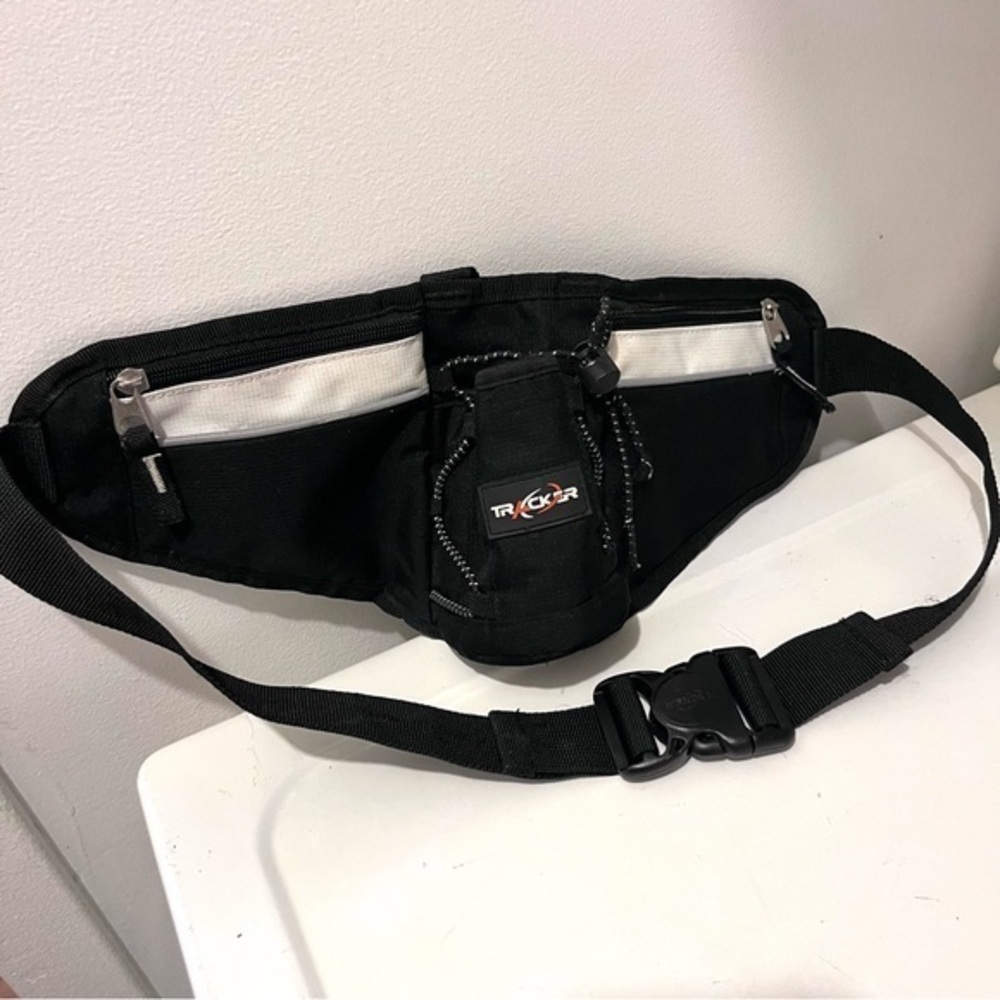 3/25$💥 Tracker Fanny Pack Hydratation Trail Black travel bag waist belt running